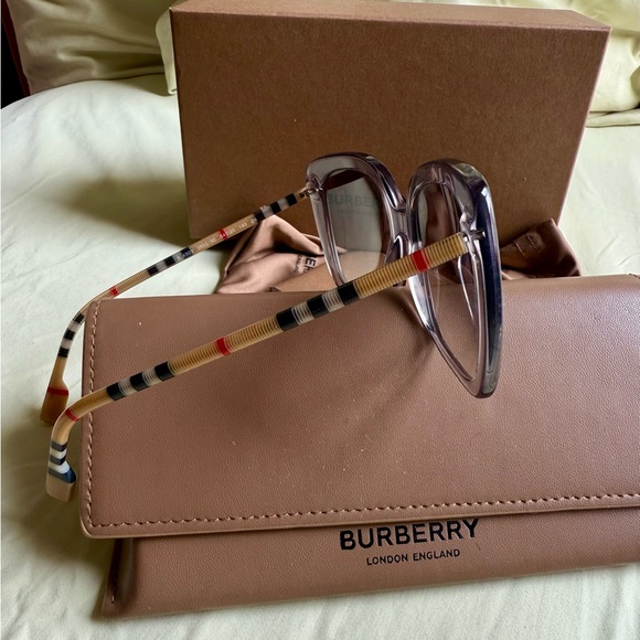 Burberry Cream and Tan Glasses with Sleek Design - Picture 1 of 6